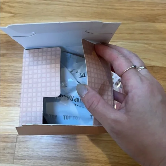 Sanrio Afternoon Tea x Miniso Blind Box - Kuromi - Picture 2 of 3